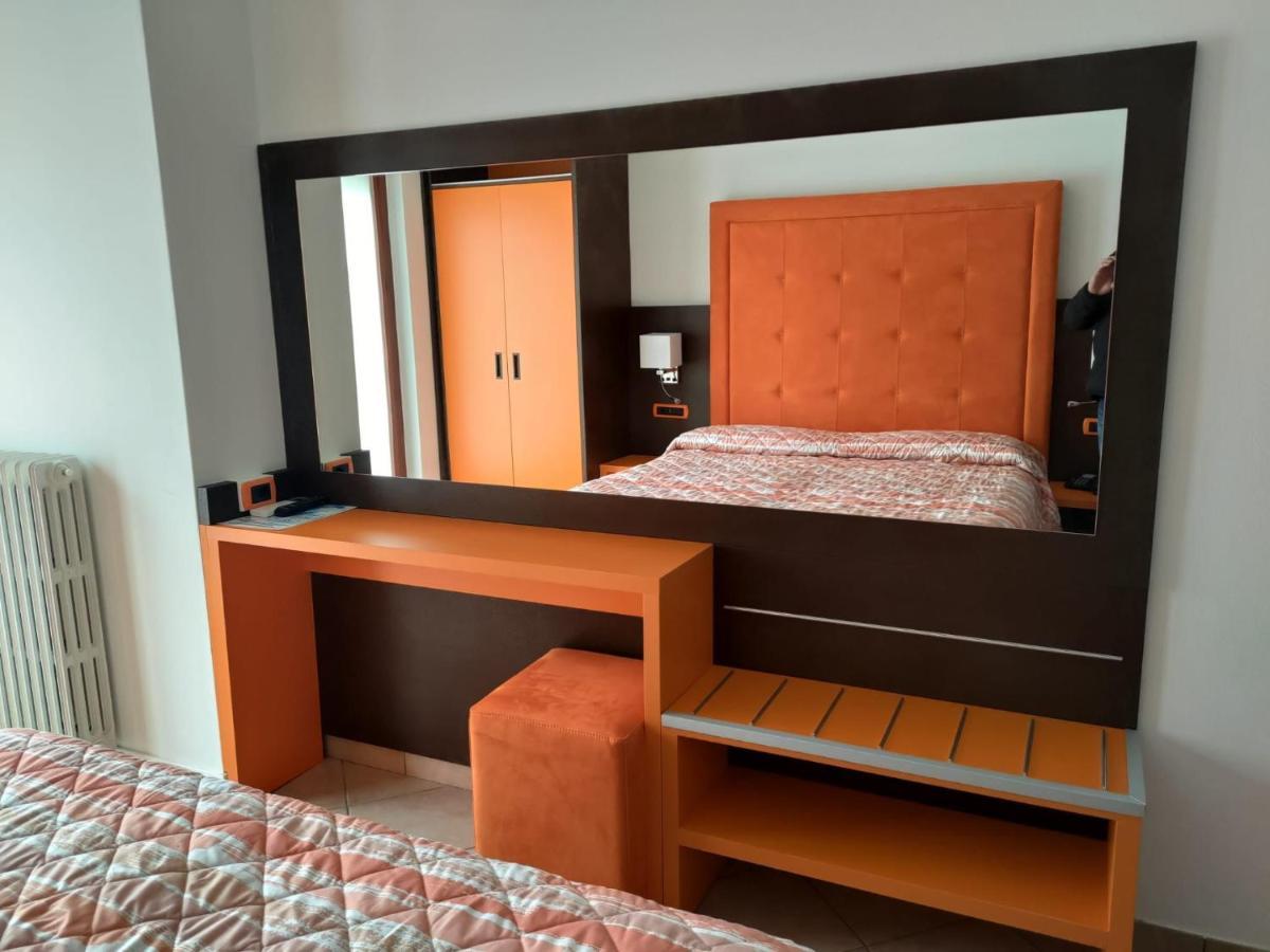 Albergo Casa Este Brenzone sul Garda Exteriör bild