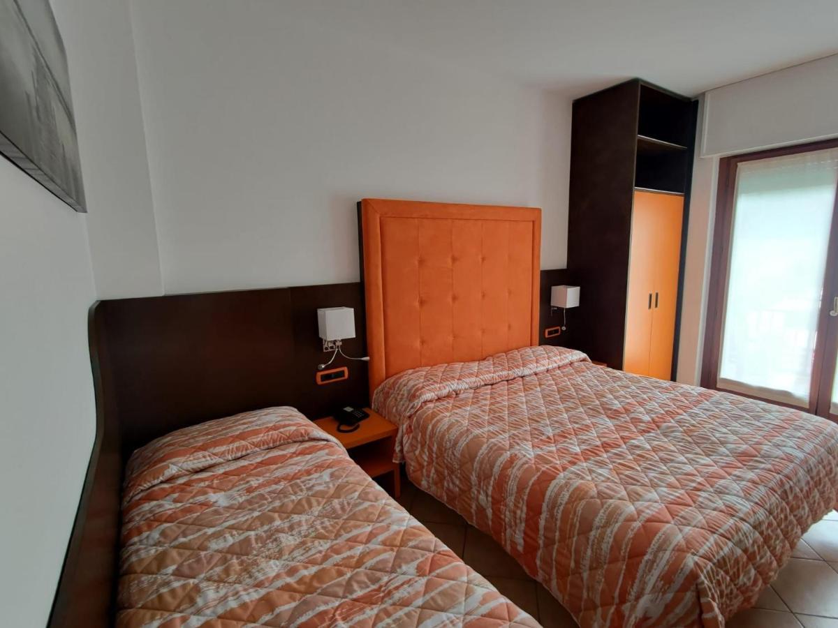 Albergo Casa Este Brenzone sul Garda Exteriör bild