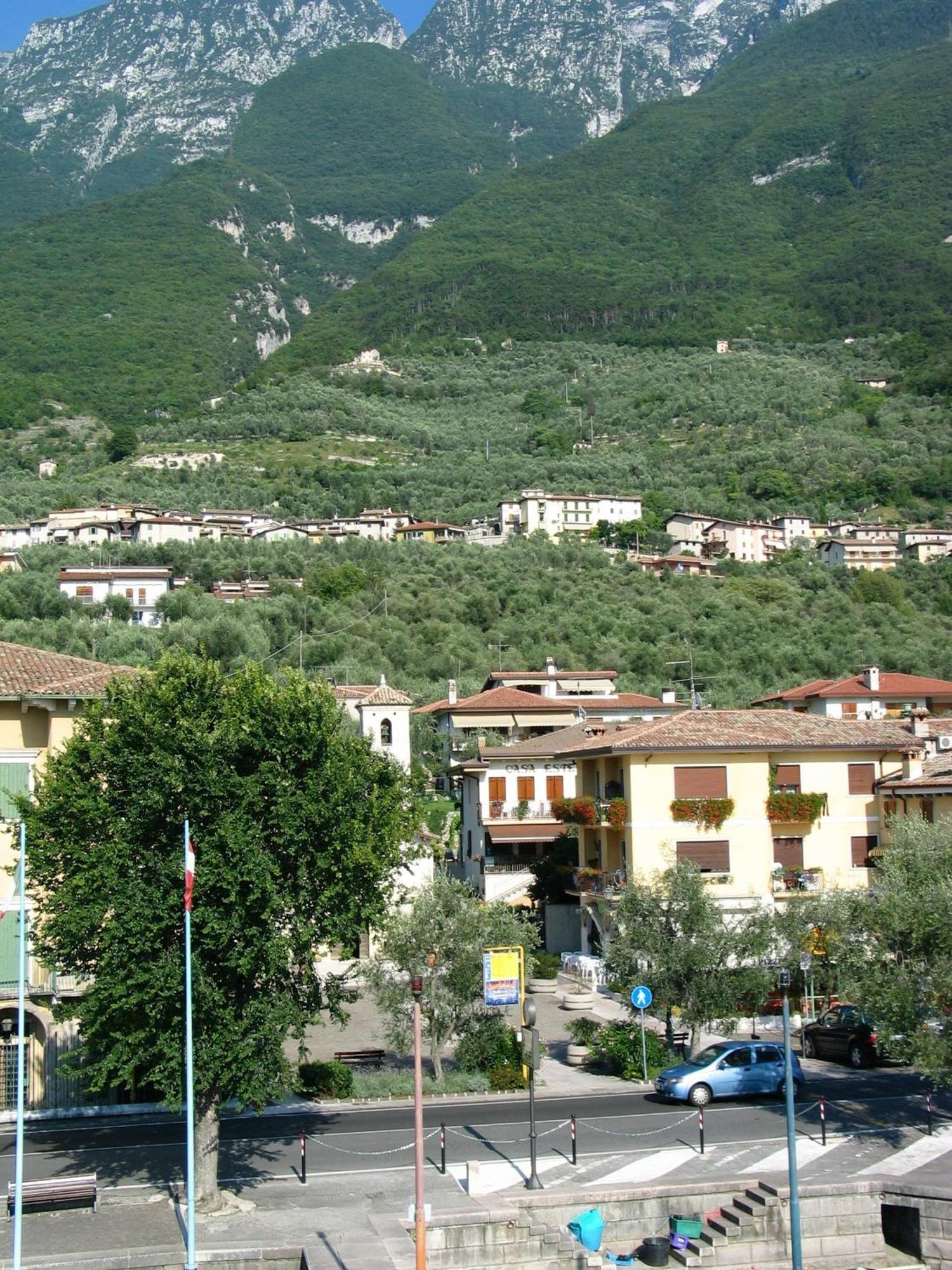 Albergo Casa Este Brenzone sul Garda Exteriör bild