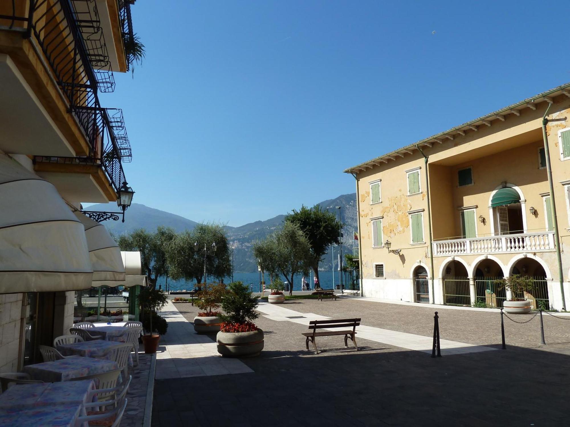 Albergo Casa Este Brenzone sul Garda Exteriör bild