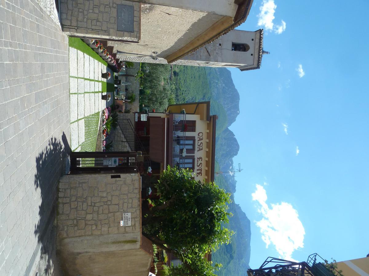 Albergo Casa Este Brenzone sul Garda Exteriör bild