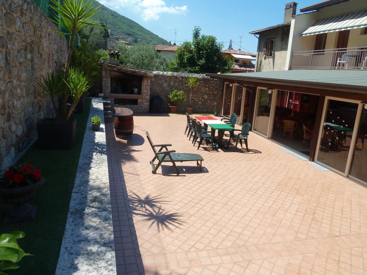 Albergo Casa Este Brenzone sul Garda Exteriör bild