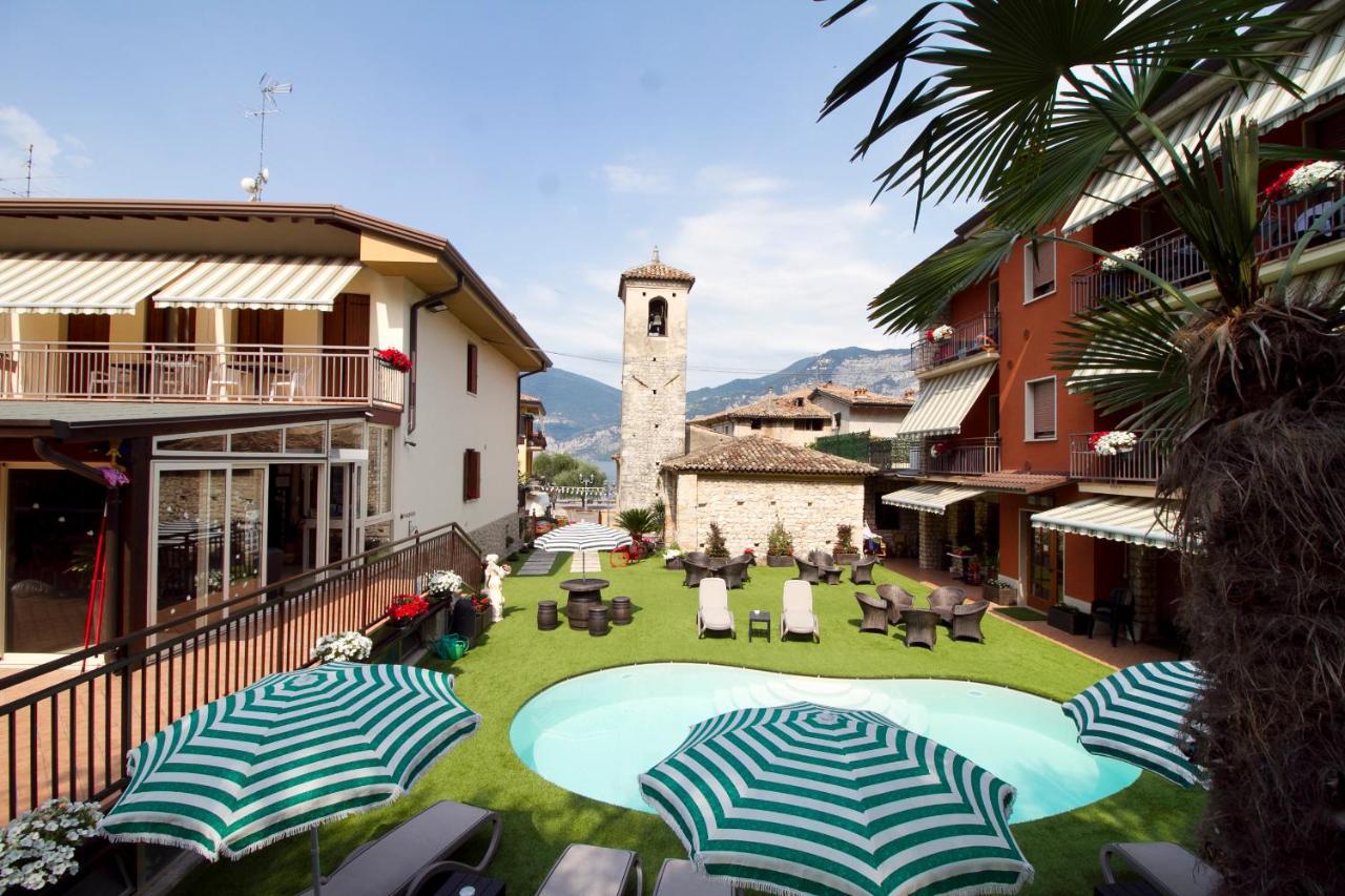 Albergo Casa Este Brenzone sul Garda Exteriör bild